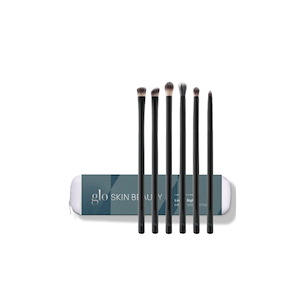 Glo - Gavesæt -  Line of Sight Brush Collection - Include 302 Angled Definer, 306 Detail Shader, 305 Crease Shader, 301 Eye Base, 303 Detail Blender, 304 Dual Fiber Eye, and Silicone Travel Case
